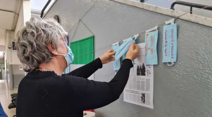 Due anni di pandemia, all’istituto Badoni un momento per riflettere La dirigente legge i messaggi lasciati dagli studenti