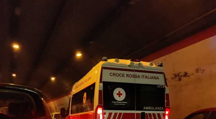 SS36. Incidente nel tunnel del Barro, soccorsi cinque automobilisti