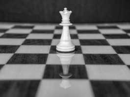 Scacchi il gioco senza età. Vera Menchik: la “vera” regina degli scacchi scacchi regina