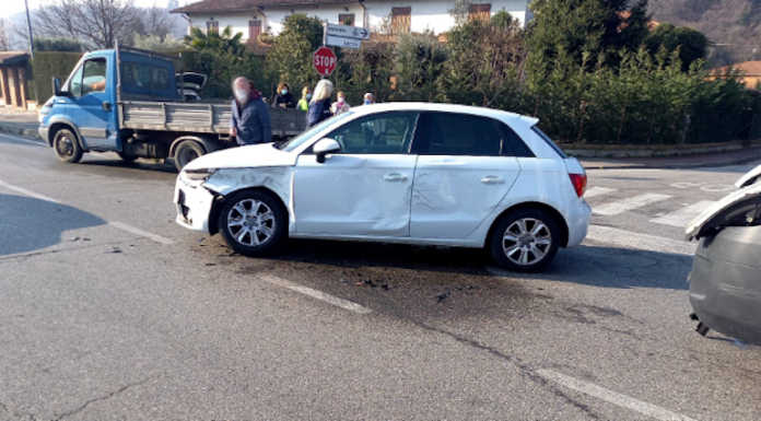 Calco: scontro tra un’auto e un furgone in via Provinciale ad Arlate