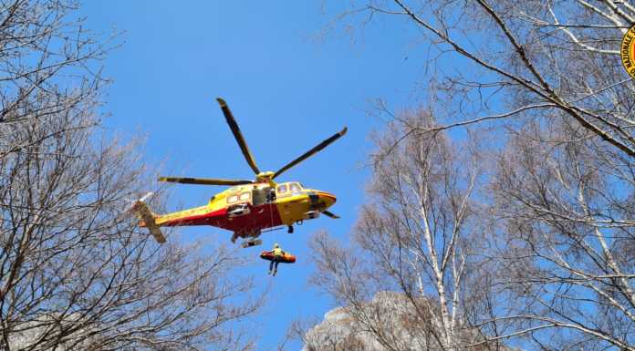 Soccorsi ancora ai Corni di Canzo, 63enne stroncato da un malore Intervento per un uomo colto da malore alla Colma di Ravella