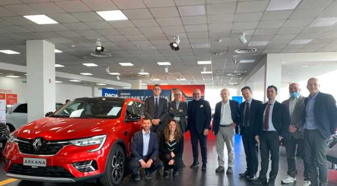 Il Direttore Generale di Renault Italia Raffaele Fusilli in visita da Messa T. Messa