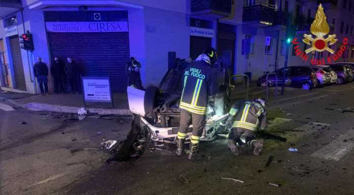 Lecco. Terribile schianto in via Pasubio, due auto completamente distrutte