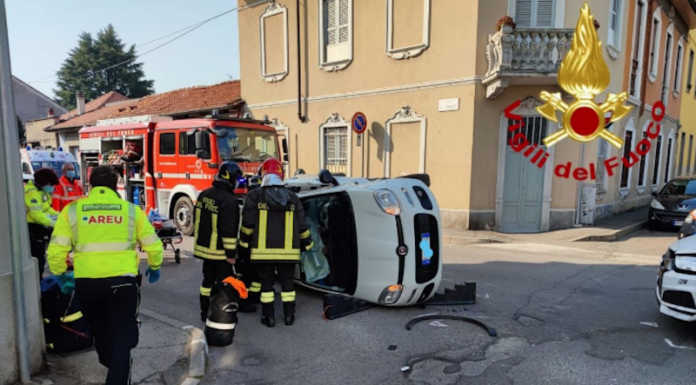 Lissone. Si ribalta con l’auto e resta incastrato: soccorso 83enne