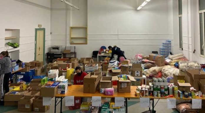 Olgiate solidale: nuova raccolta di materiale per l’Ucraina Olgiate Molgora - raccolta viveri per Ucraina