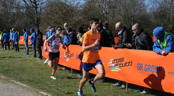 Cross per tutti: Buzzella e Pomoni staccano il biglietto per il criterium di Trieste Oscar Luigi Pomoni con la canotta bianca