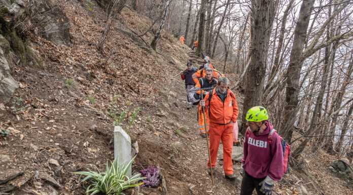 Linea Cadorna, Alpini al lavoro per la manutenzione di trincee e sentieri