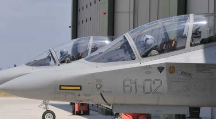 Jet precipitato. Il pilota sopravvissuto è tra i migliori “top gun” al mondo