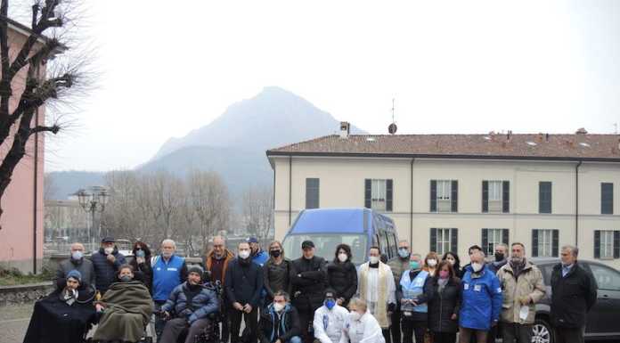 Un nuovo mezzo di trasporto per Telethon: “Grazie di cuore” donazione furgone telethon