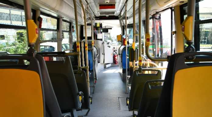 Cancellata la corsa delle 13.56 della linea 7: studenti a piedi e protesta delle famiglie