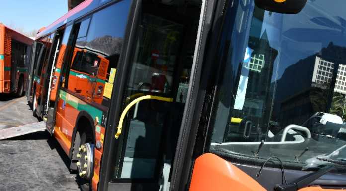 Il centrodestra: “Mobilità sostenibile?‘Nessuno ti porta più!’” linee lecco autobus