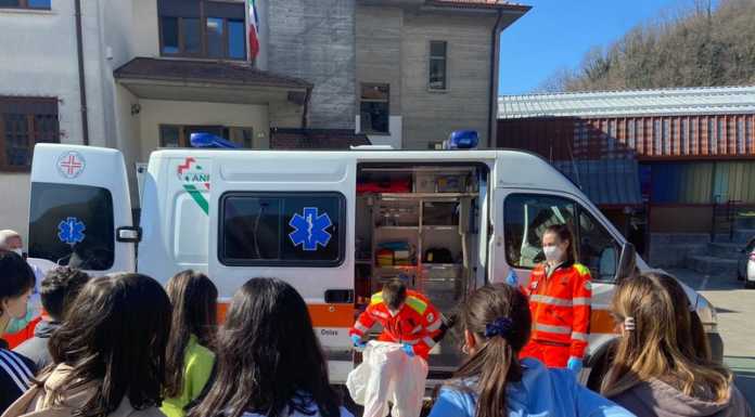 Settimana dei Valori, gli studenti della Val San Martino a scuola di solidarietà La visita alla sede dei Volontari del Soccorso durante una delle passate edizioni della Settimana dei Valori