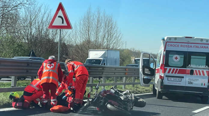 Scontro auto moto sulla SS 36 poco dopo l’uscita di Nibionno
