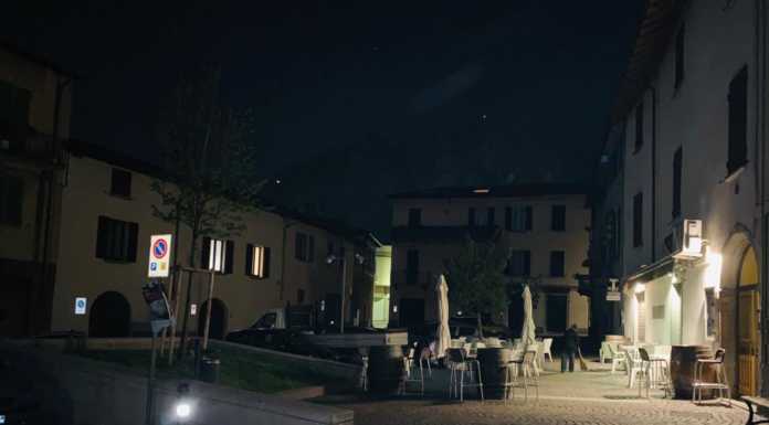 Acquate, i lettori segnalano: piazza della Vittoria al buio da un paio di giorni