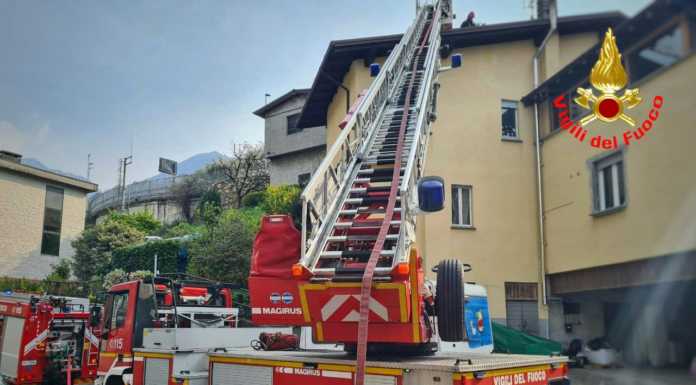 Bellano, incendio a Bonzeno: intervengono pompieri