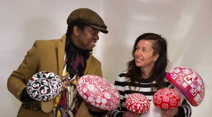 Afran alla Biennale: i suoi ‘funghi social’ invadono Venezia