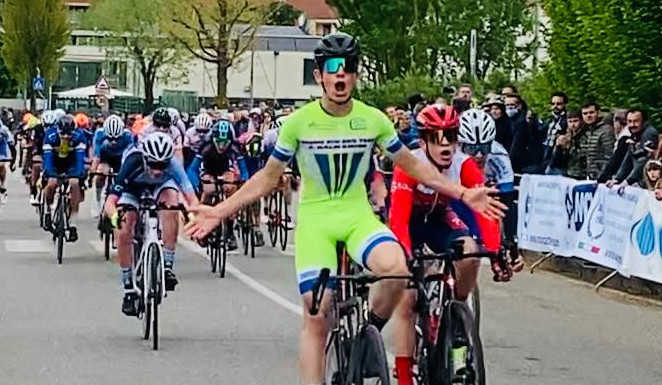 Ciclismo. Castellani (2009) e Acquaviva (2008) vincono il 14° Criterium Riva Logistica ciclismo Criterium Riva Logistica