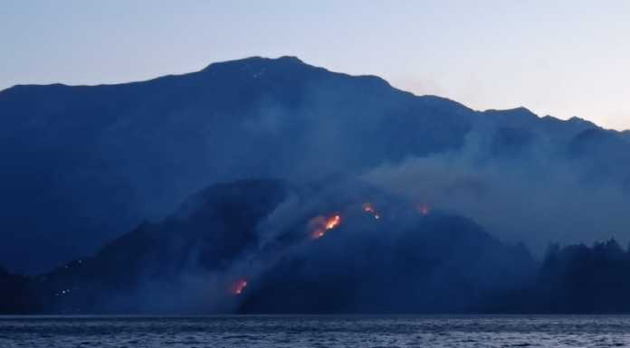 Colico. Olgiasca di nuovo in fiamme, ha ripreso vigore l’incendio