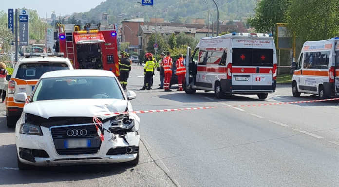 Garlate, provinciale bloccata per un incidente: tre auto coinvolte