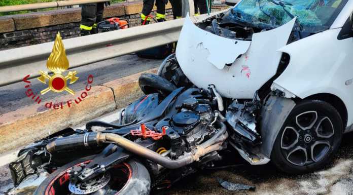 Como. Tragico incidente in Napoleona, morto un motociclista di 37 anni