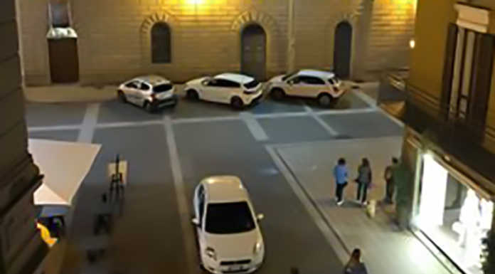 Lecco. Dopo i tavolini, in centro si guarda al problema delle soste