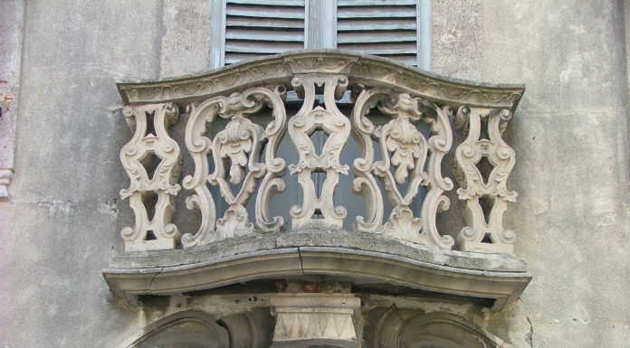 Castello, raccolti i fondi per il restauro dei portoni della chiesa