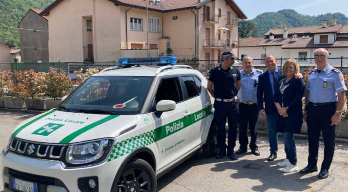 Una nuova auto ibrida per la Polizia Locale di Ballabio