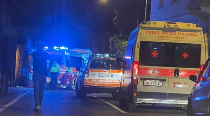 Incidente nella notte a Olginate: brutta caduta in moto, due feriti