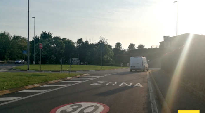 Merate, auto troppo veloci fuori dalle scuole superiori: arriva la zona 30