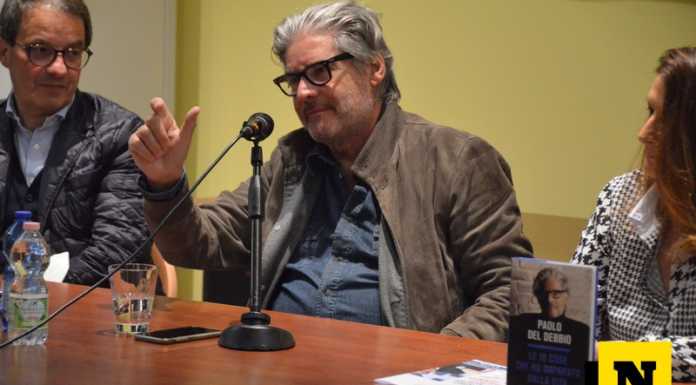 Paolo Del Debbio si racconta a Calolzio, in tanti alla serata di Leggermente