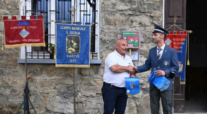 Inaugurato a Barzio il defibrillatore donato dalla banda S. Cecilia e dall’Avis