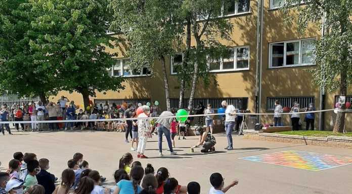 Inaugurati i nuovi cortili alla Diaz: “Una scuola a misura di bambino”