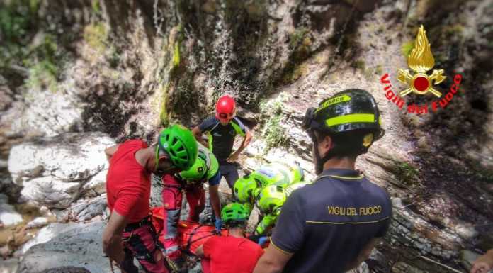 Giornata d’interventi per l’elisoccorso. Alle pozze di Erve una 19enne è precipitata per 5 metri