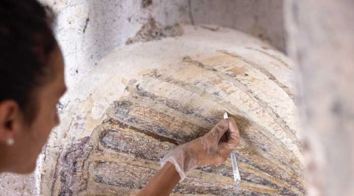 Stupore all’Orrido di Bellano: scoperti nuovi affreschi alla Ca’ del Diavol