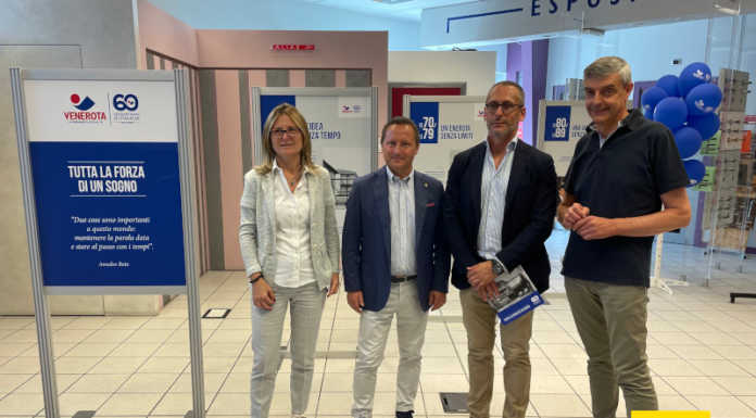 Il consigliere Regionale Mauro Piazza in visita alla Ferramenta Venerota per il 60° Ferramenta Venerota visita Mauro Piazza