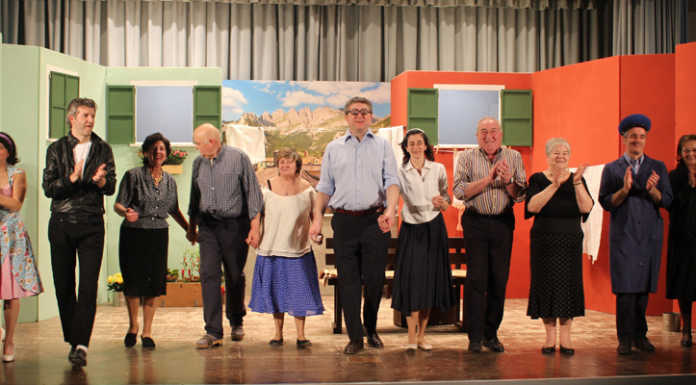 Teatro. La Filodrammatica Juventus Nova di Belledo festeggia 75 anni