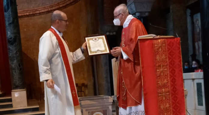 Monsignor Angelo Brizzolari celebra il 50° anno di sacerdozio