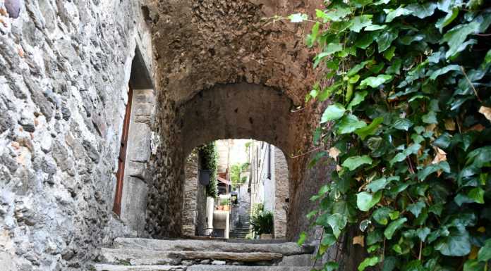 Tremila visitatori a Corenno a due mesi dall’introduzione del ticket