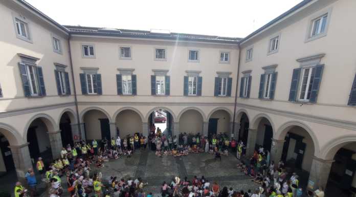 Lecco, Piedibus in festa: oltre 50 mila km percorsi tra ‘casa’ e scuola