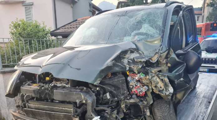 Schianto auto-pullman a Malnago: automobilista in ospedale