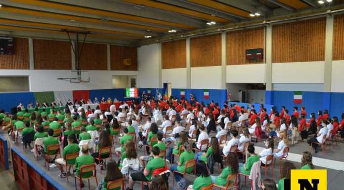 Calolziocorte. L’istituto Rota consegna le Costituzioni ai neo diciottenni