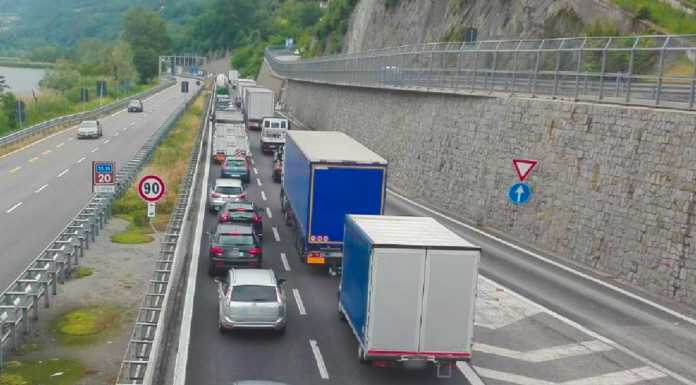 Civate. Schianto sulla Statale 36: grave un motociclista