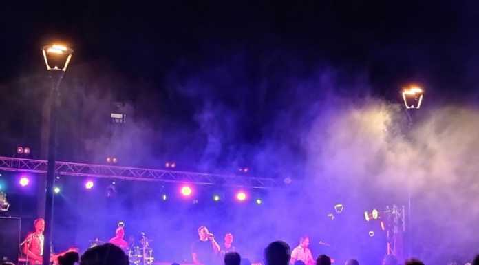 Mandello. Rock e bellezza animano le vie del centro nella “Notte Bianca” Notte Bianca 2022 Mandello