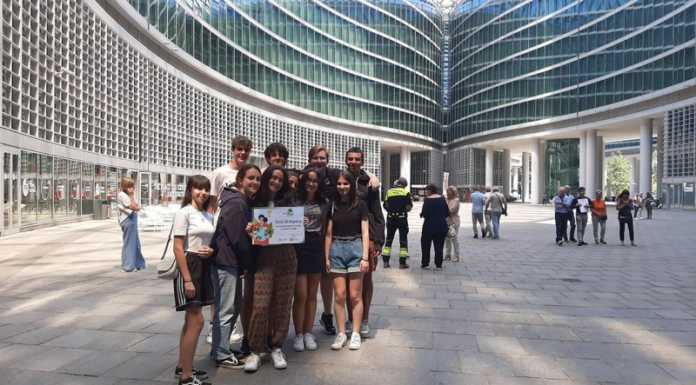 Lierna. Premiati da Regione Lombardia i ragazzi del “verde pulito”