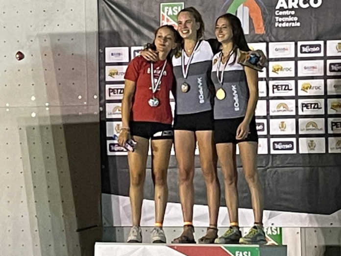 Arrampicata podio Beatrice Colli campionato italiano giovanile 2022