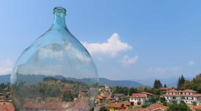 La damigiana della solidarietà per Achille si sposta a Erve per una sera La damigiana che dovrà essere riempita grazie alla generosità della gente