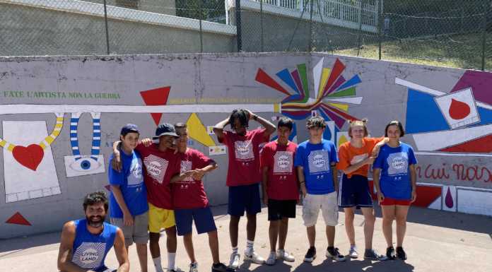 I ragazzi di Living Land cambiano volto al parco di San Giovanni Living Land riqualificazione del parco di San Giovanni 20220721