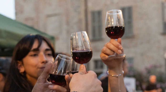 Tutto pronto per Merate DiVino: 18 etichette da degustare in piazza Merate di vino