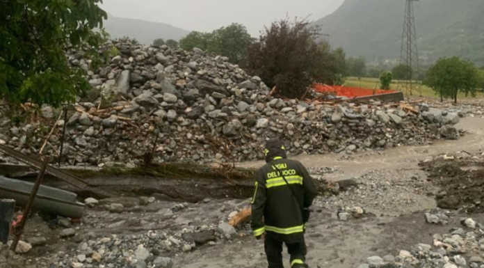 Anche i Vigili del Fuoco di Lecco nel Bresciano per aiutare i territori alluvionati Vigili del Fuoco di Lecco alluvione in Valcamonica