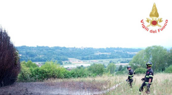 Vigili del Fuoco domano due incendi a Valgreghentino e Castello Brianza Vigil del Fuoco incendio boschivo